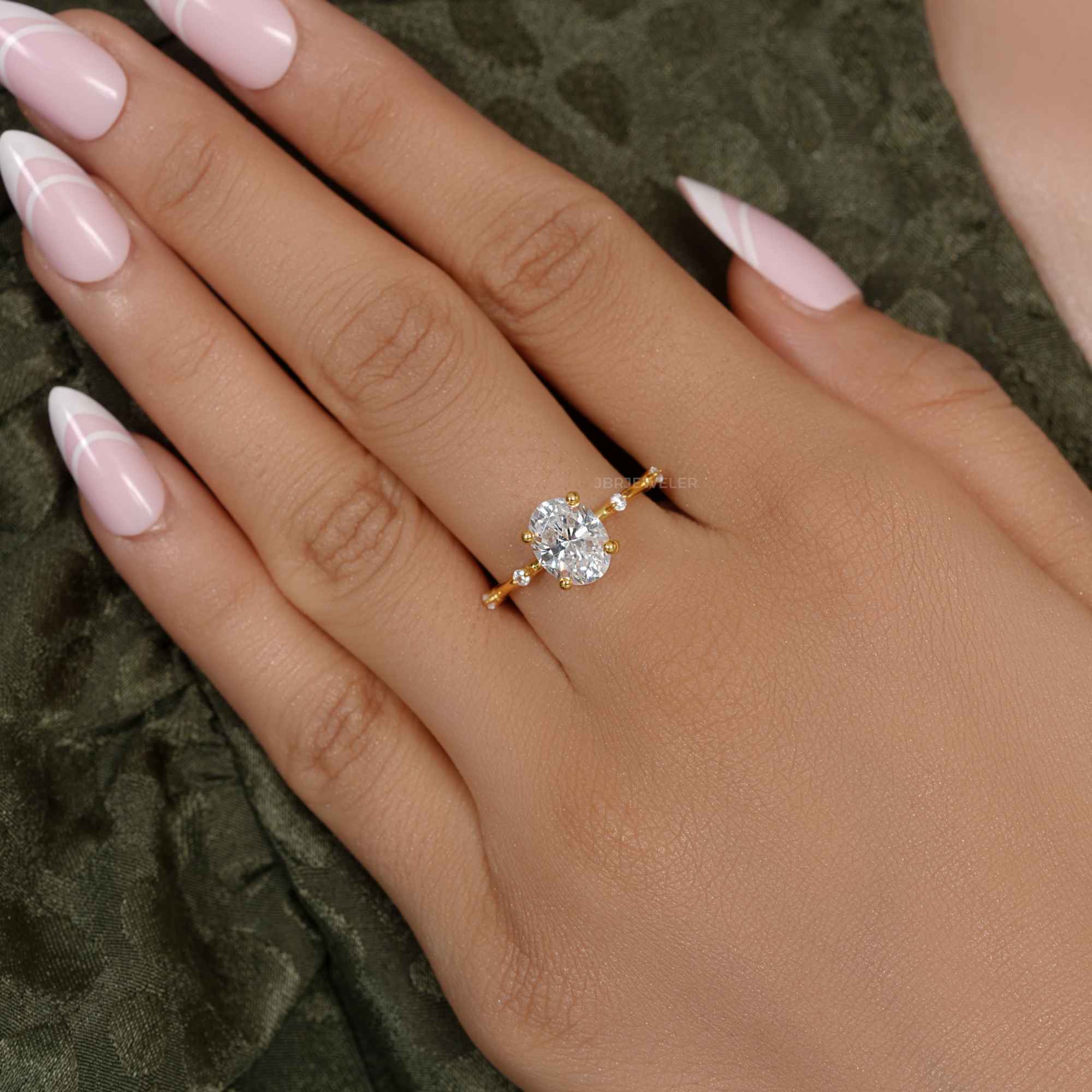 Knife edge Oval Cut Moissanite Diamond Engagement Ring - JBR Jeweler