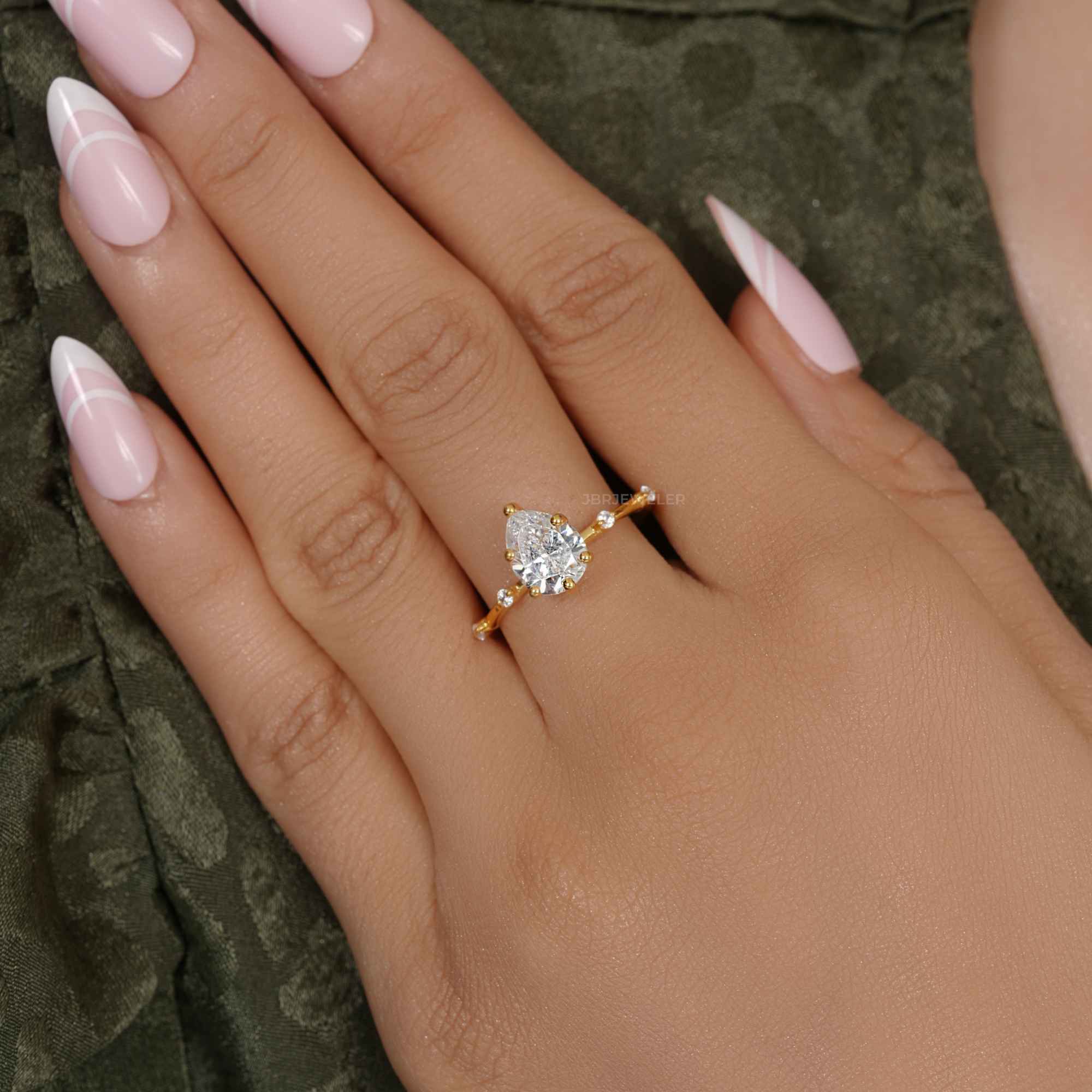 Knife edge Pear Cut Moissanite Diamond Engagement Ring - JBR Jeweler