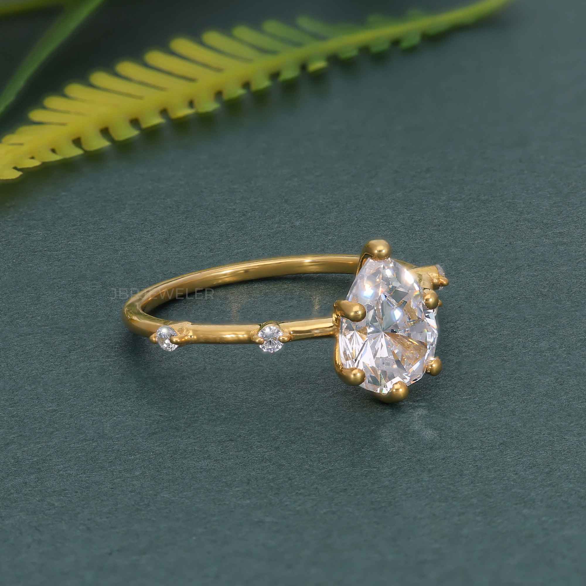 Knife edge Pear Cut Moissanite Diamond Engagement Ring - JBR Jeweler
