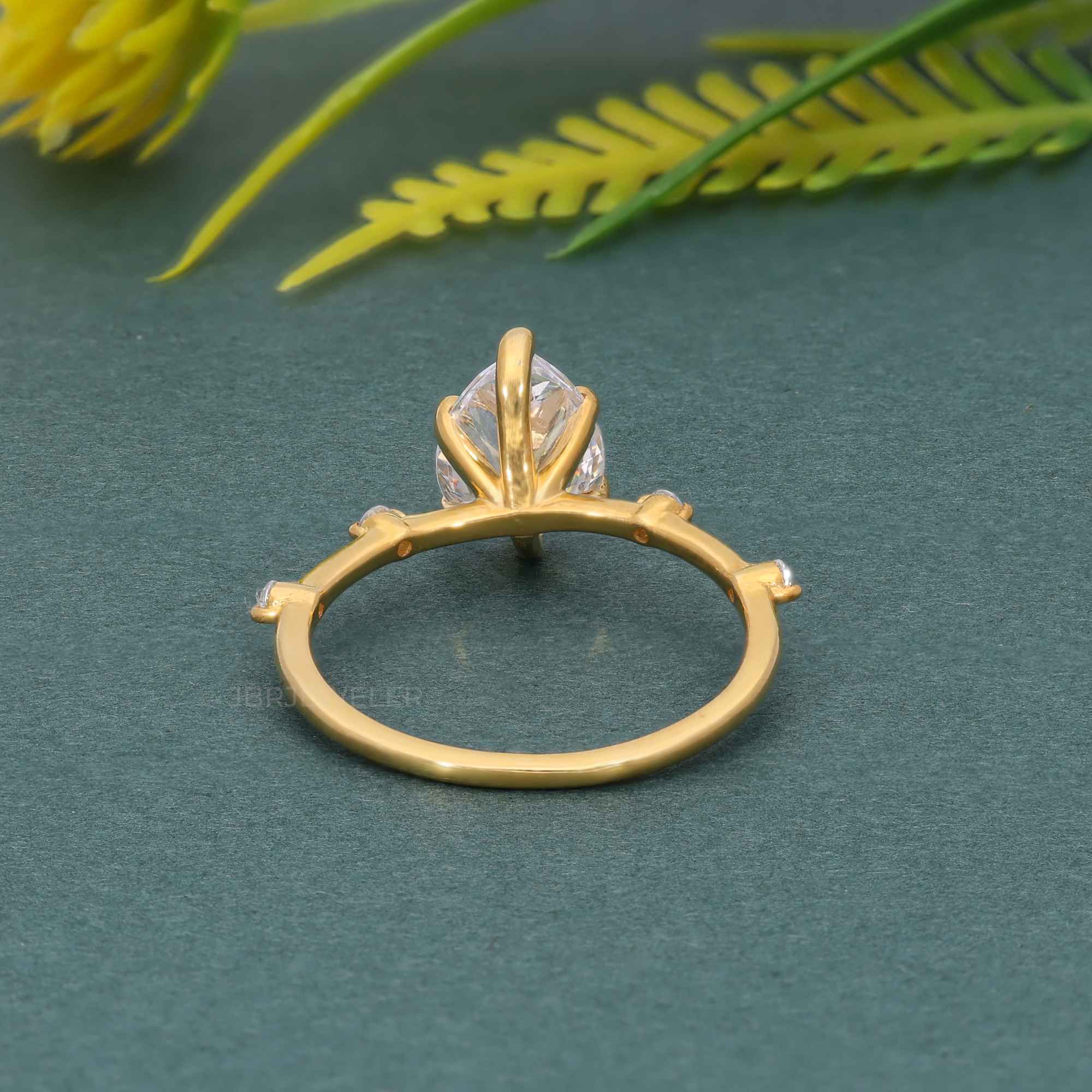 Knife edge Pear Cut Moissanite Diamond Engagement Ring - JBR Jeweler