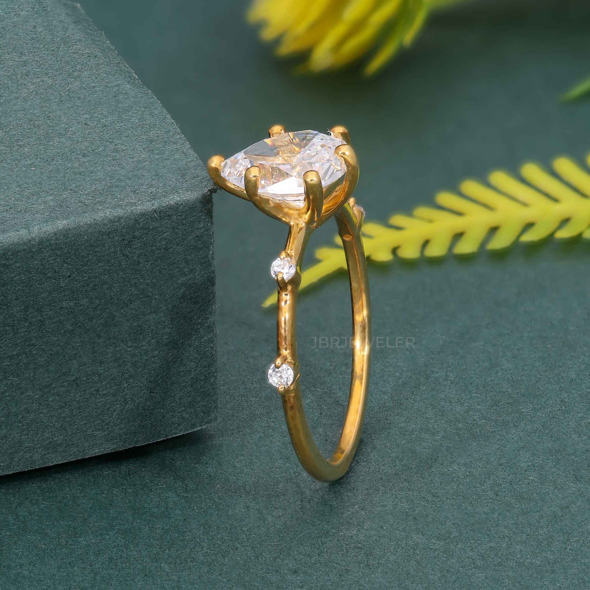 Knife edge Pear Cut Moissanite Diamond Engagement Ring - JBR Jeweler