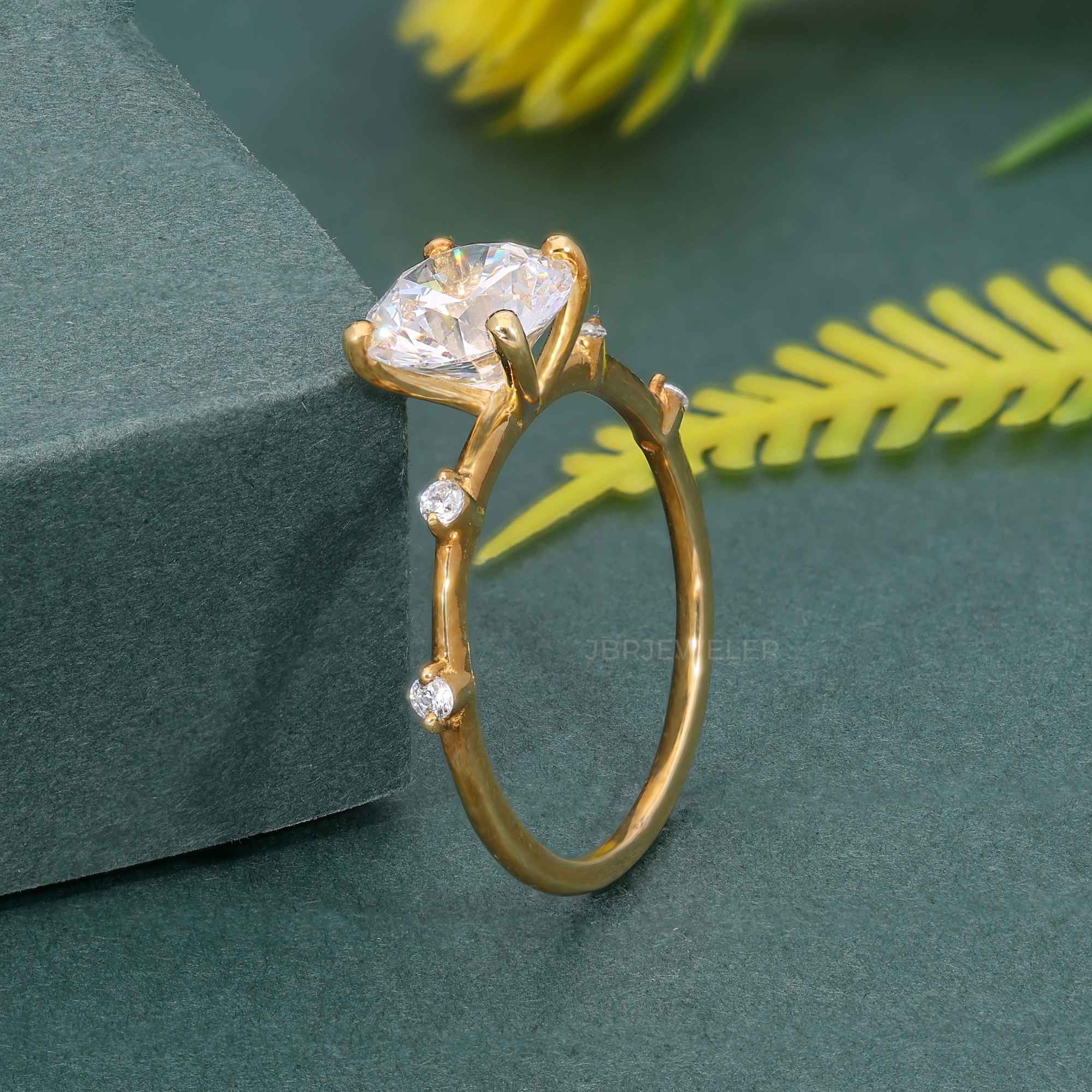 Knife edge Round Cut Moissanite Diamond Engagement Ring - JBR Jeweler