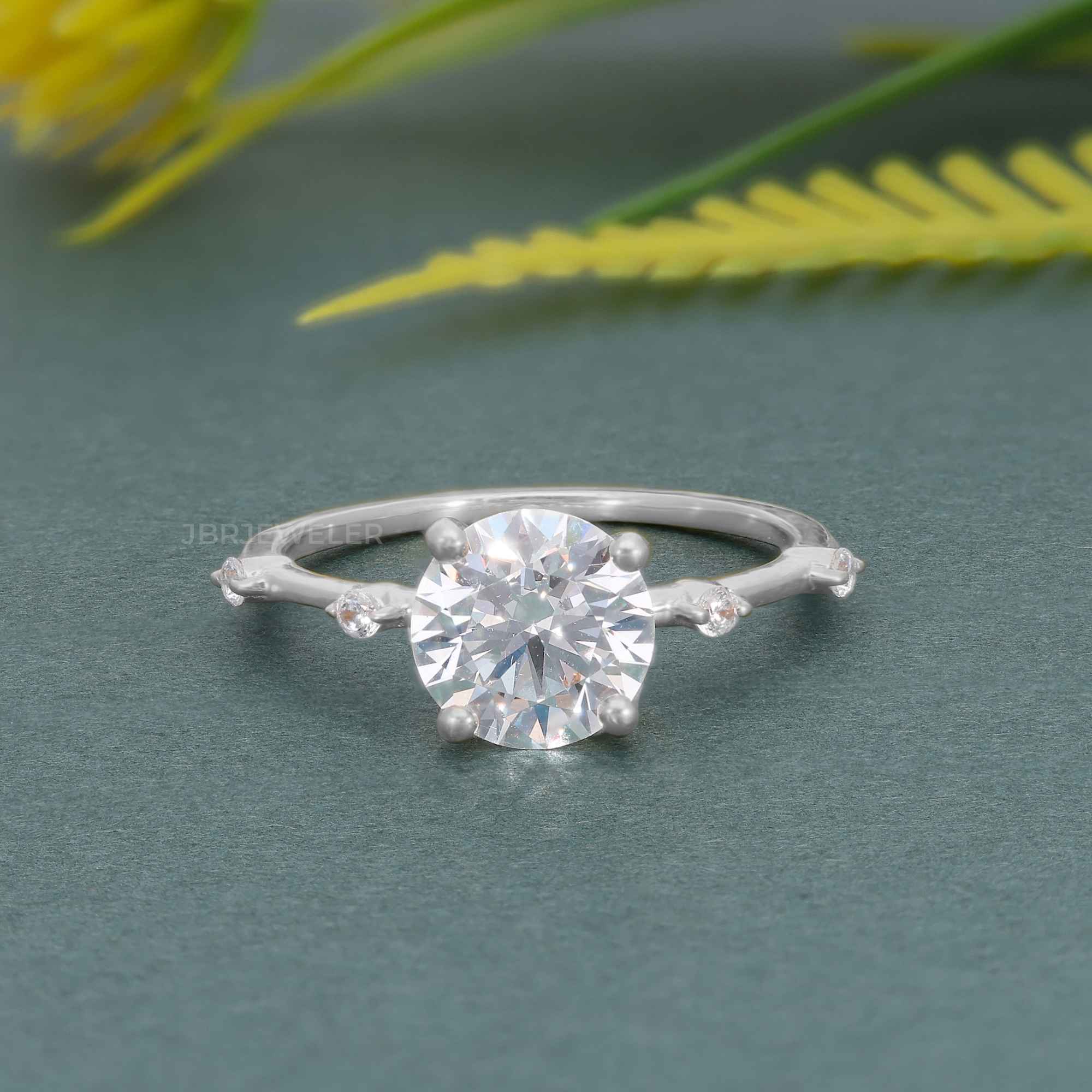 Knife edge Round Cut Moissanite Diamond Engagement Ring - JBR Jeweler