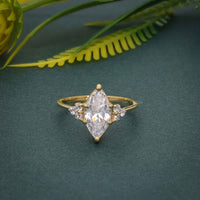 Muse Marquise Cut Moissanit Diamant-Verlobungsring