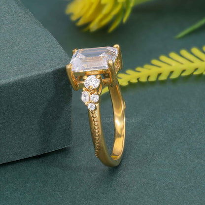 Bague de fiançailles en diamant Moissanite émeraude à trois pierres Milgrain