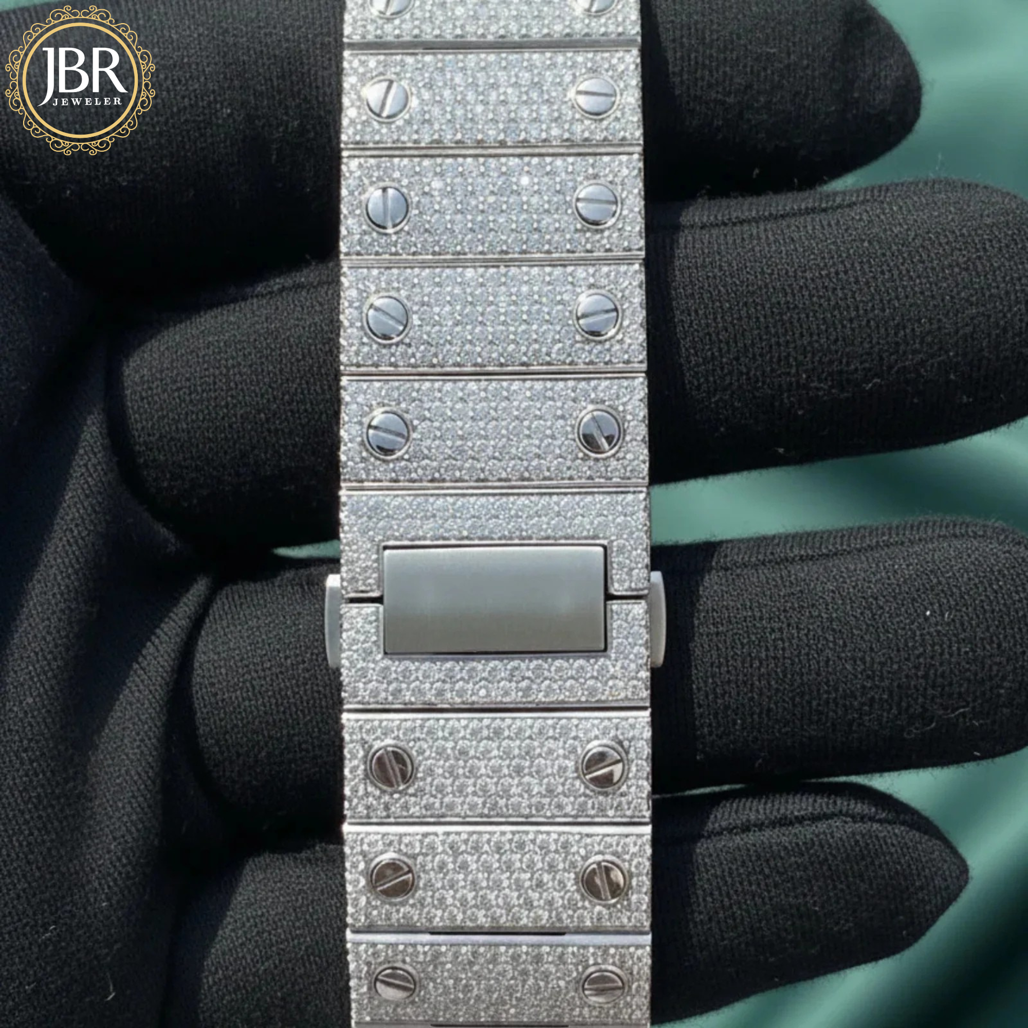 New style men’s skeleton watch featuring a Jesus face design, fully iced out with VVS moissanite stones on the bezel, dial, and band for a bold, high-shine luxury look.