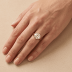 Minimalist lab diamond solitaire