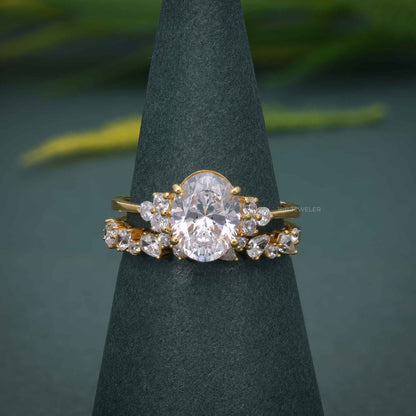 Bague de mariage en diamant moissanite à grappes de taille ovale avec bande