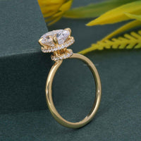 Bague solitaire moissanite à double halo caché et coupe ovale