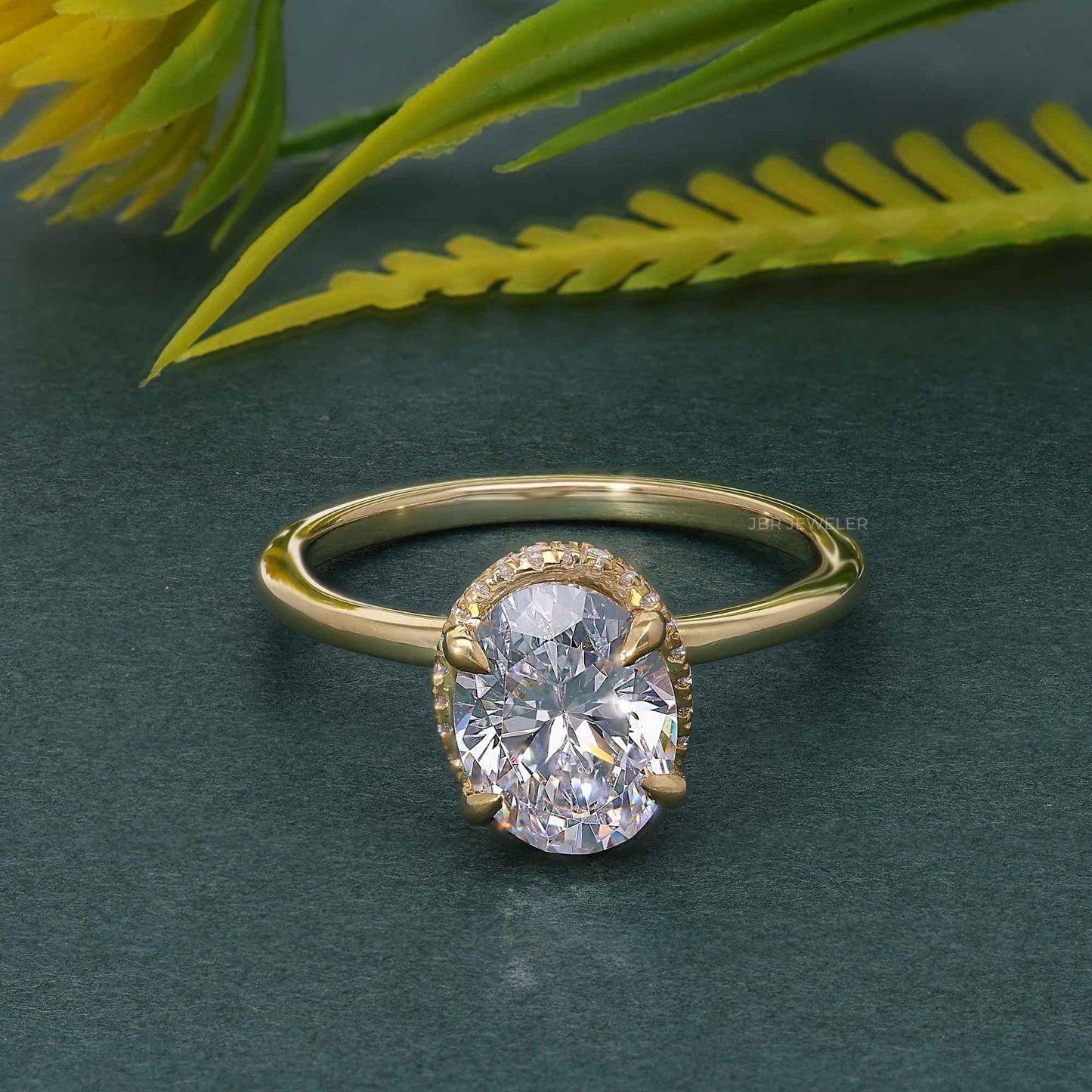 Bague solitaire moissanite à double halo caché et coupe ovale