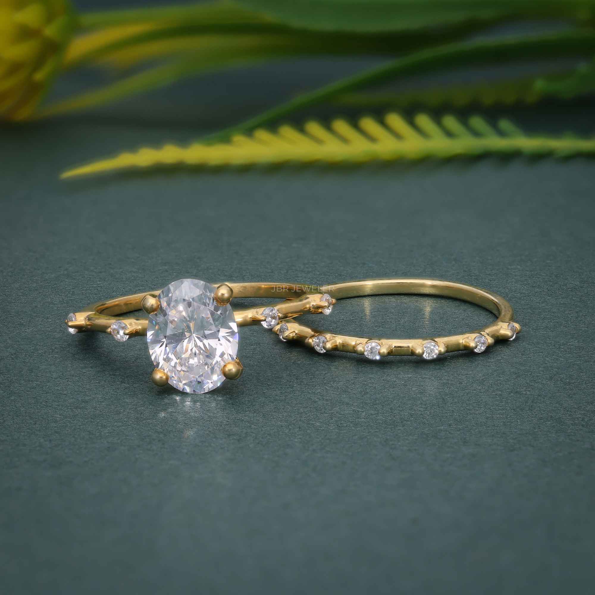 Oval Cut Moissanite Engagement Ring With Matching Bridal Ring Set