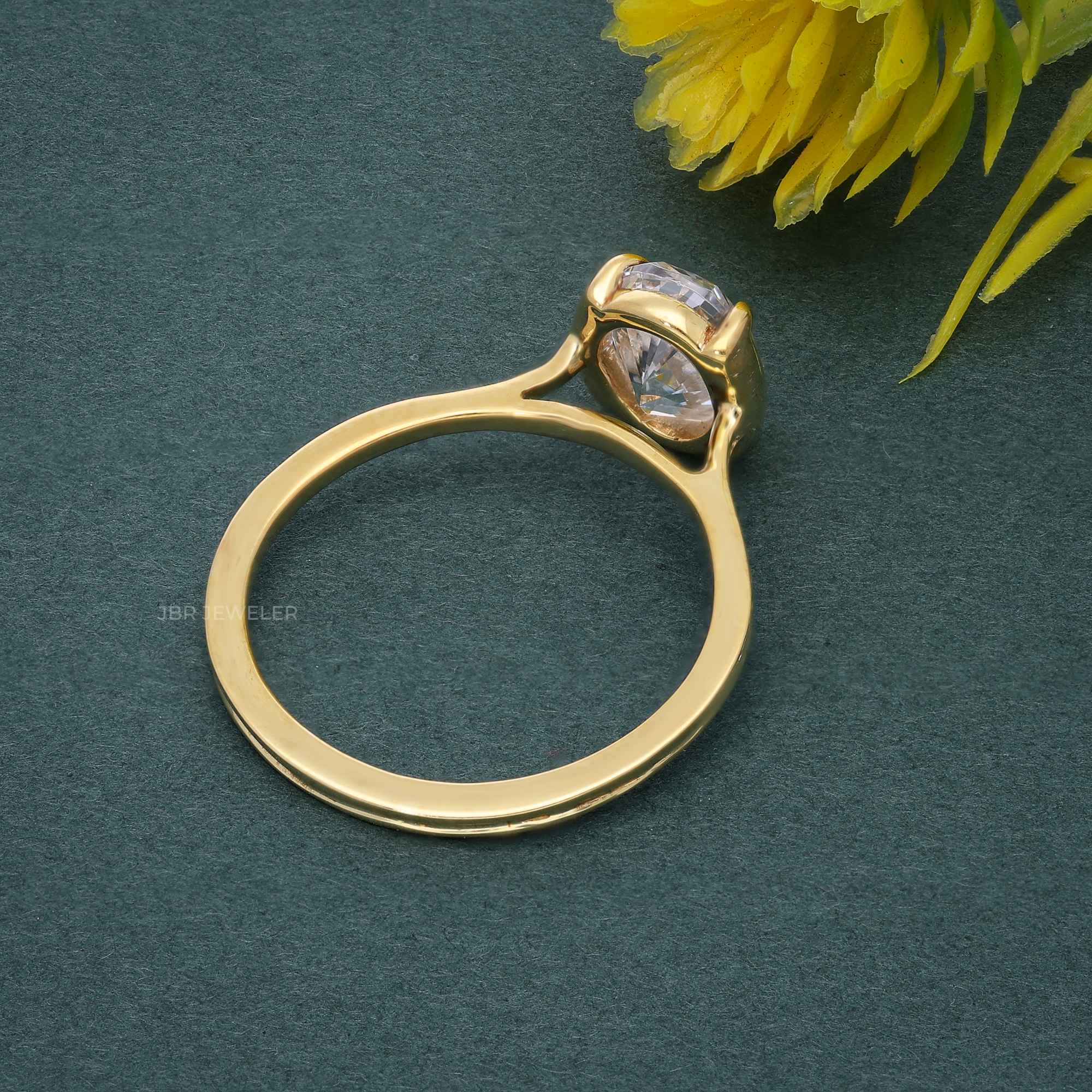 Silhouette Oval Moissanite Diamond Engagement Ring - JBR Jeweler