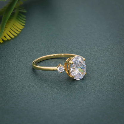 Bague de fiançailles en diamant cultivé en laboratoire à trois pierres ovales