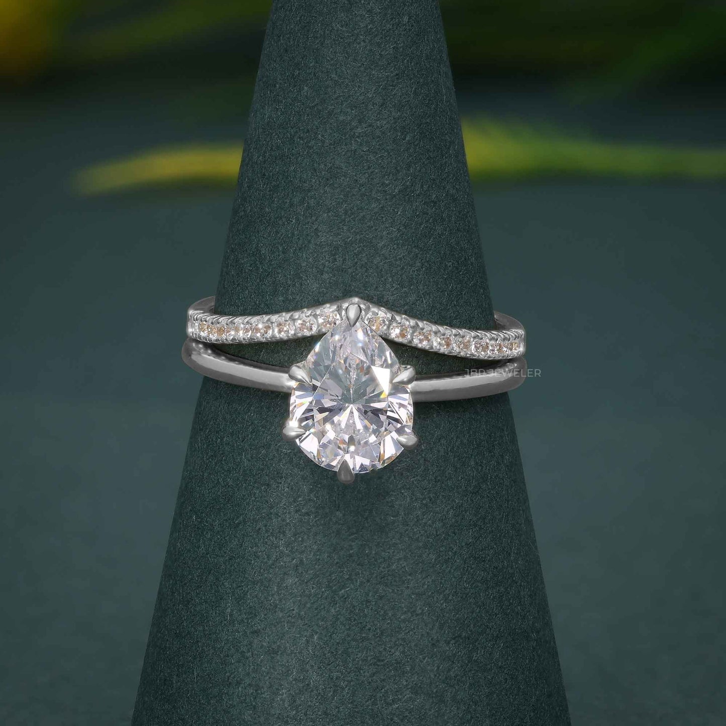 Bague de fiançailles solitaire diamant CVD taille poire avec ensembles de mariée