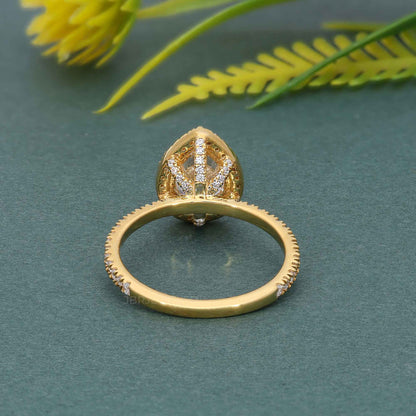 Verlobungsring mit birnenförmigem Halo-Diamant aus Kunstzucht