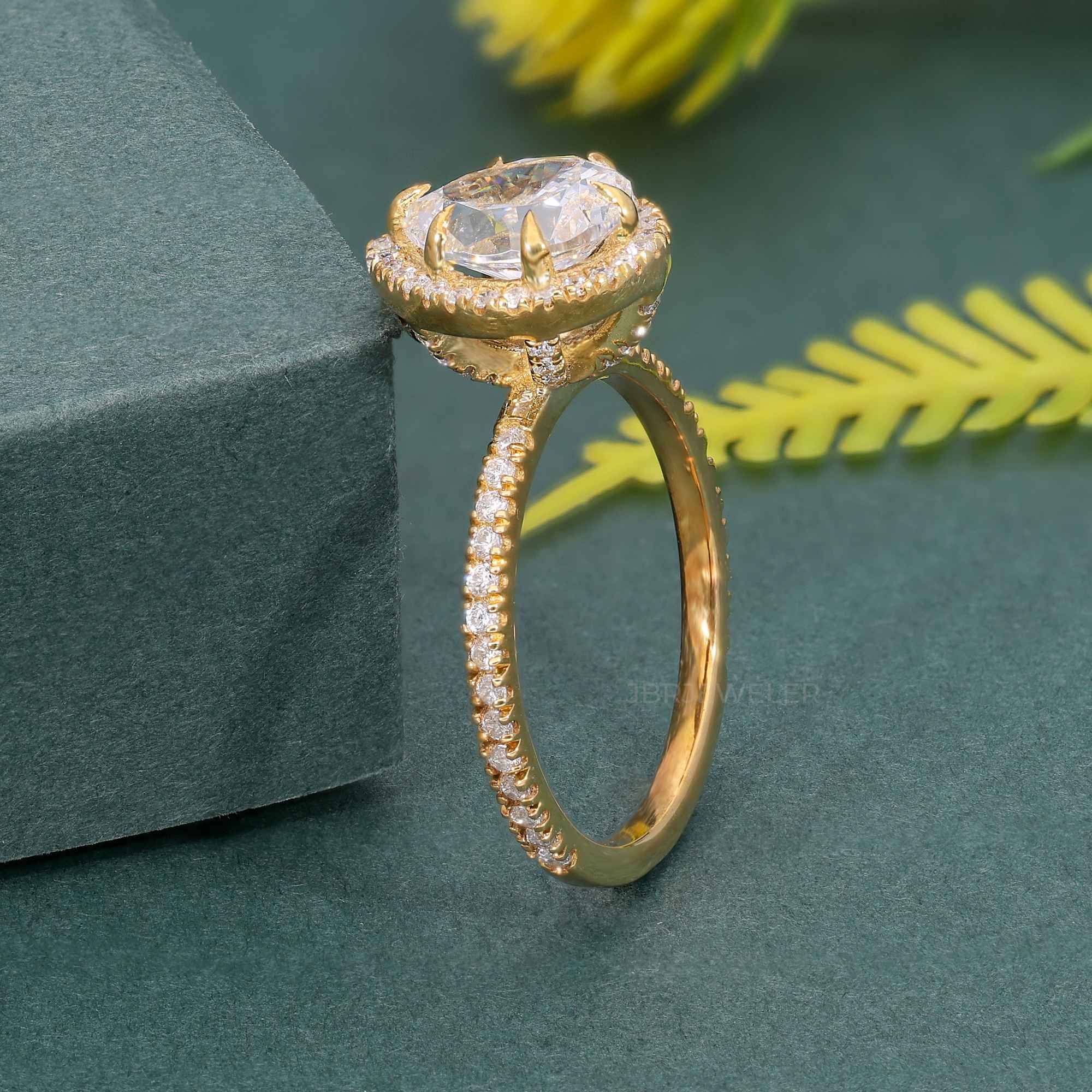 Pear Cut Halo Moissanite Diamond Engagement Ring - JBR Jeweler
