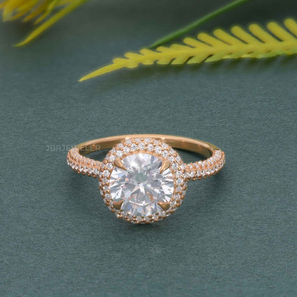 Bague de fiançailles avec halo de diamants moissanite ronds micro pavés, petite