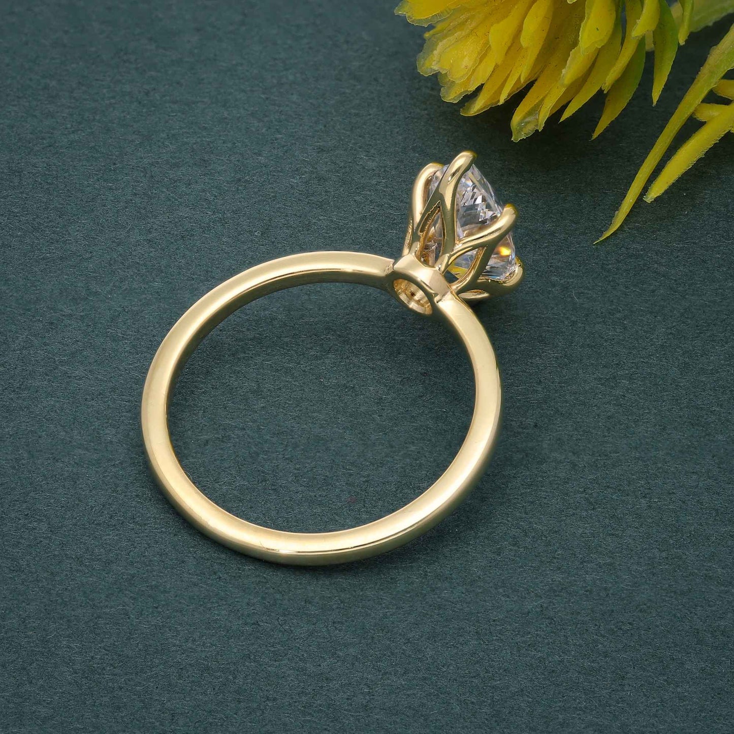 Petal Marquise Solitärring mit im Labor gezüchtetem Diamanten