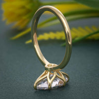 Bague de fiançailles pétale solitaire marquise diamant moissanite