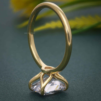 Blütenblatt-Ring mit strahlendem Moissanit-Diamant