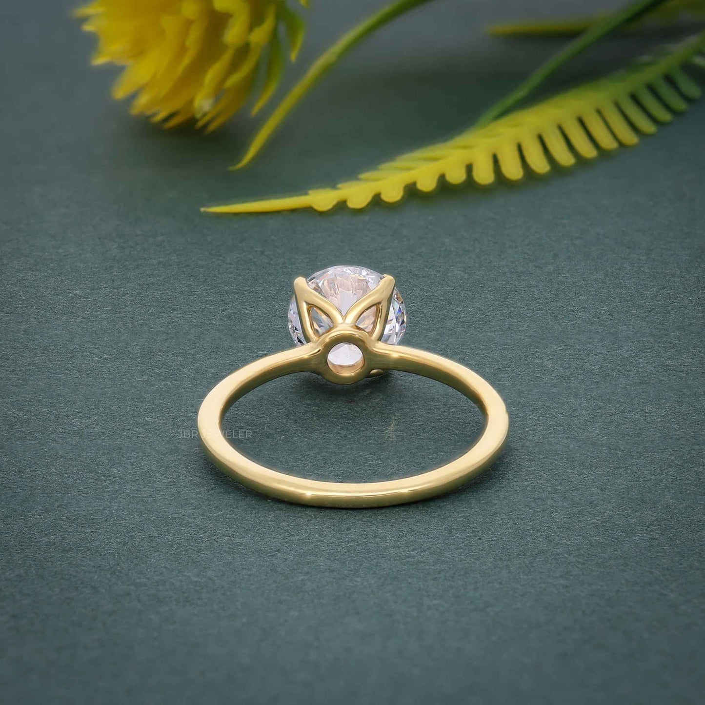 Bague solitaire pétale ronde en diamant cultivé en laboratoire