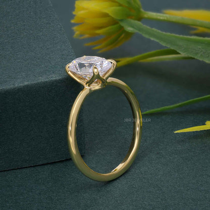 Bague solitaire ovale pétale en diamant cultivé en laboratoire