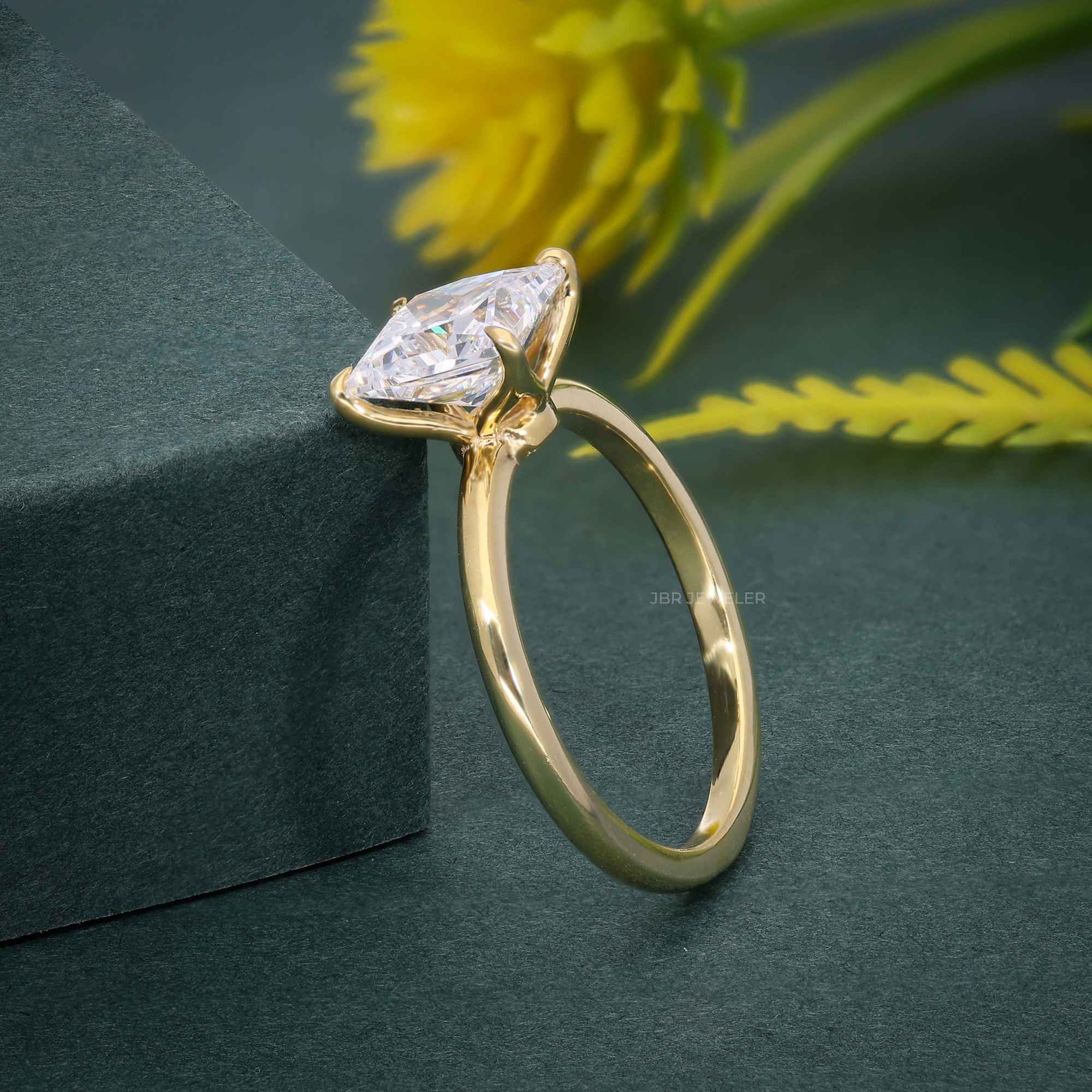 Petal Princess Moissanite Diamond Engagement Ring - JBR Jeweler