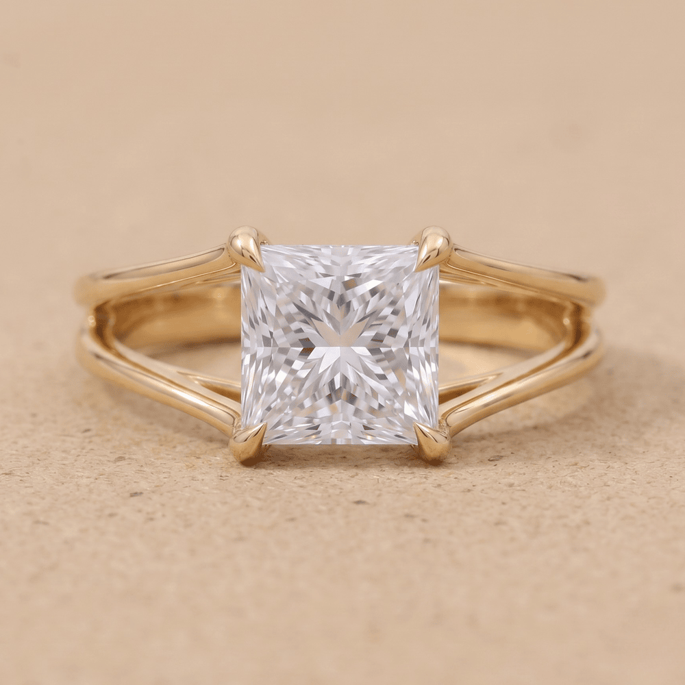 Split shank engagement ring front view, princess cut diamond