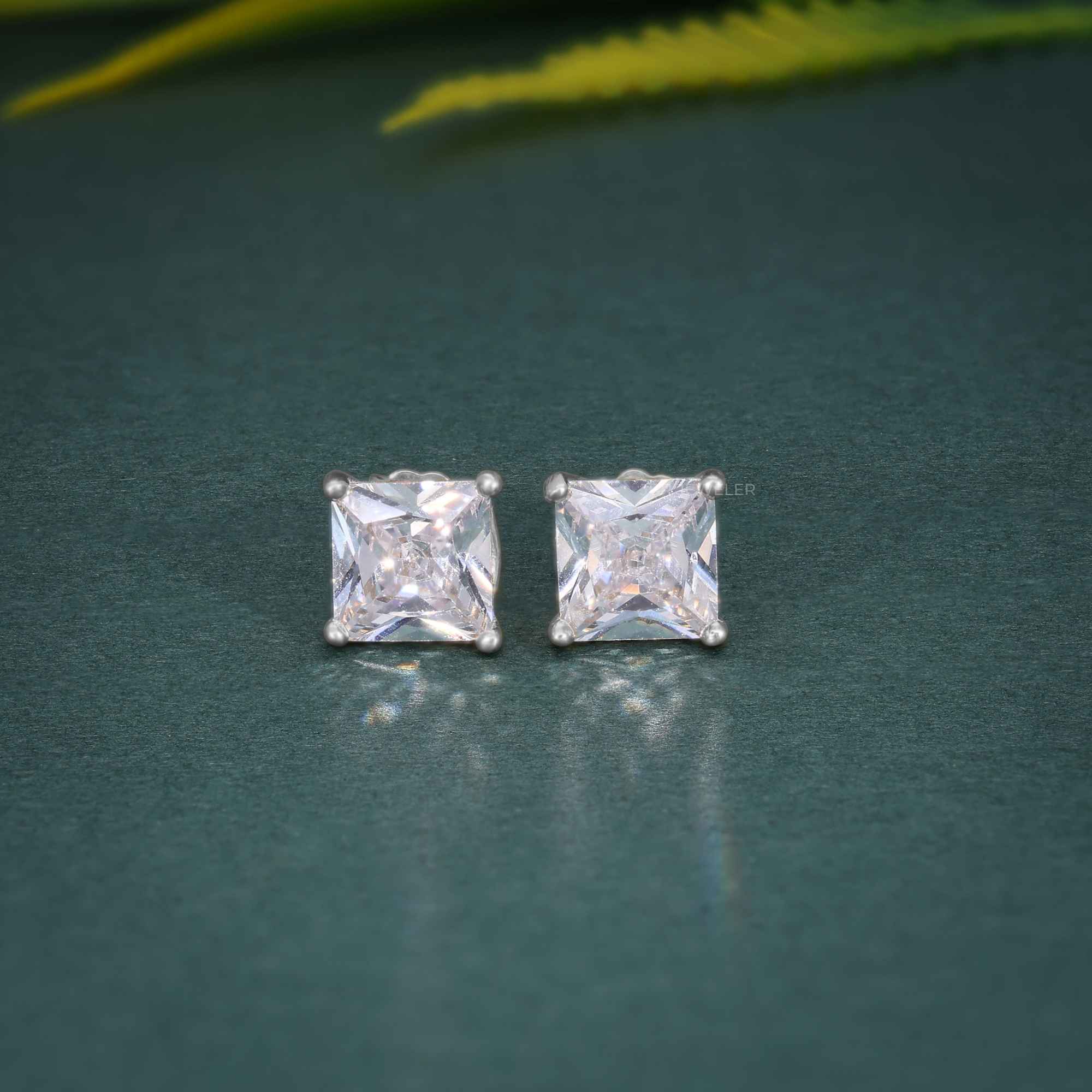 Princess Cut Lab Grown Diamond Screw Back Earring - JBR Jeweler