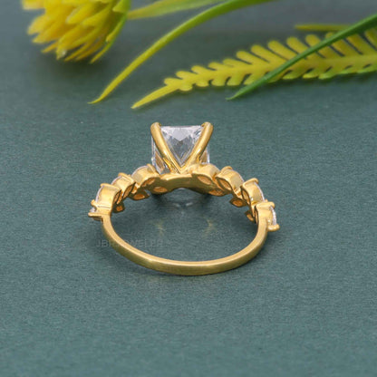 Bague de fiançailles en diamants cultivés en laboratoire Radiant avec accent marquise