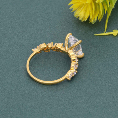 Bague de fiançailles en diamants cultivés en laboratoire Radiant avec accent marquise