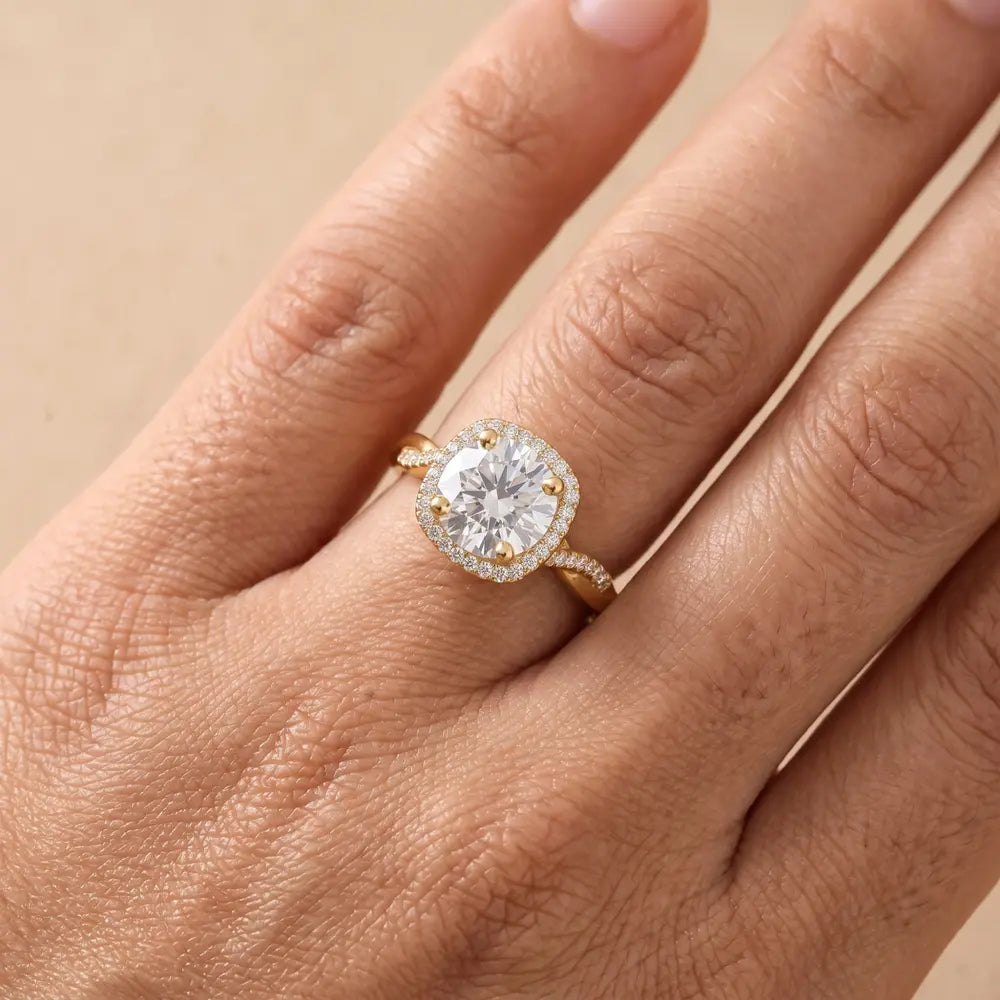 Twisted Halo Lab Grown Diamond Ring Round Shape Top View
