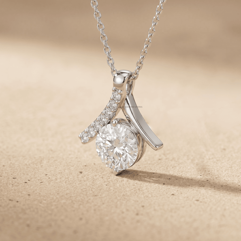Round Diamond Pendant Necklace Elegant White Gold