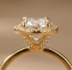 Round halo ring top view showing diamond clarity