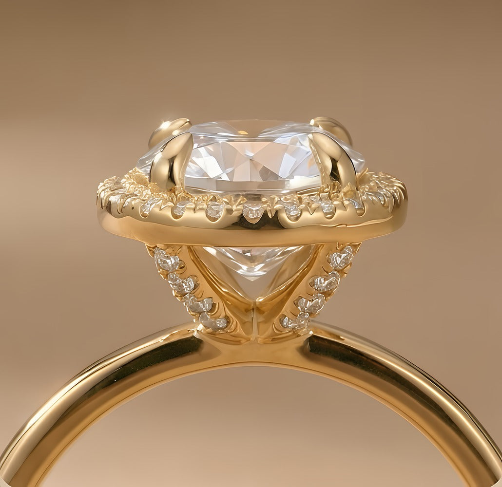Round halo ring top view showing diamond clarity