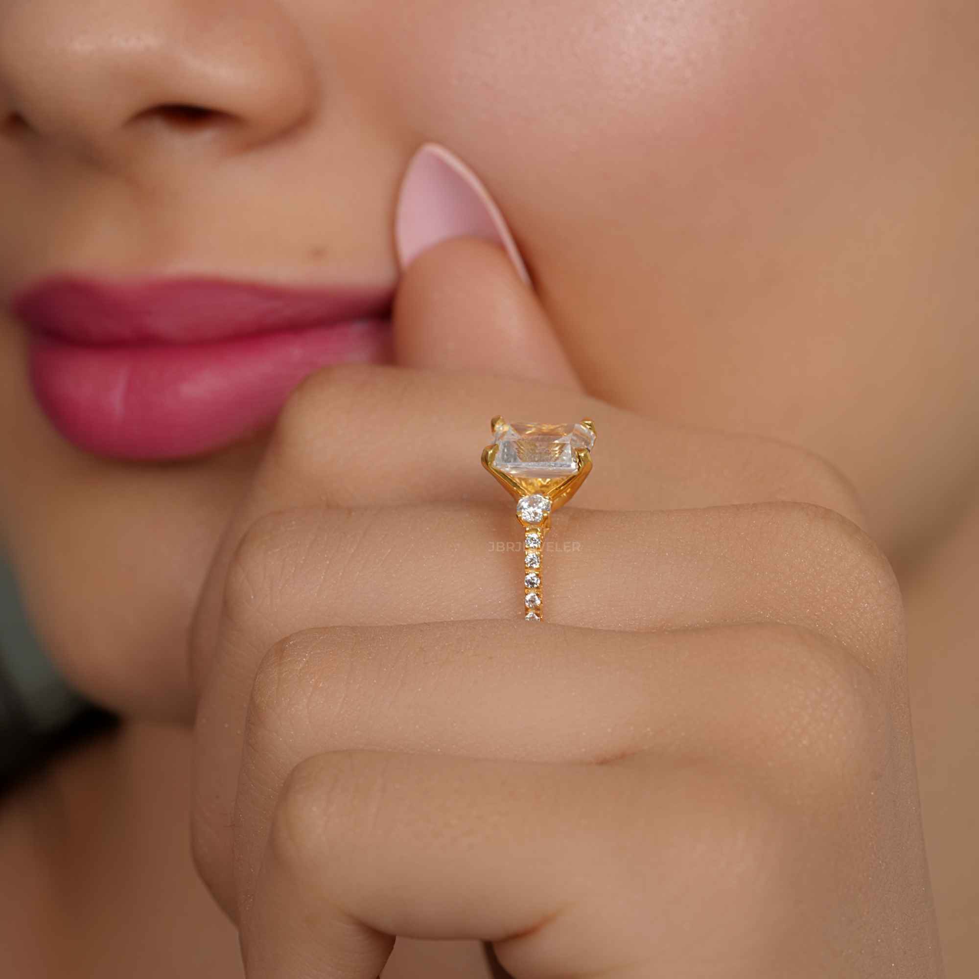 Scalloped Emerald Lab Grown Diamond Trio Engagement Ring - JBR Jeweler