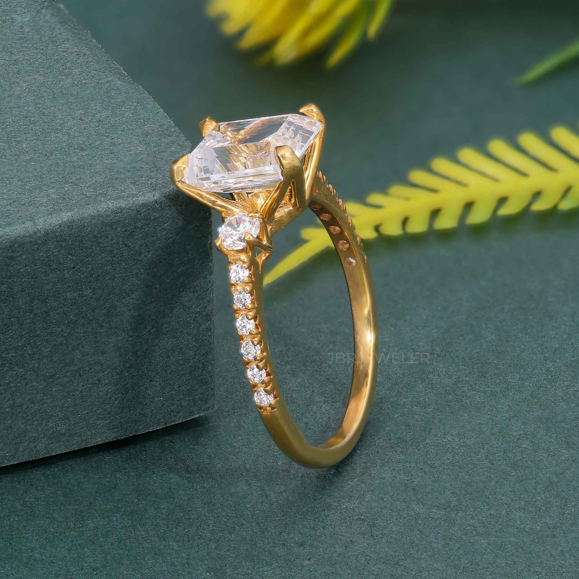 Scalloped Emerald Lab Grown Diamond Trio Engagement Ring - JBR Jeweler