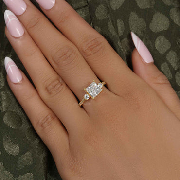 Scalloped Princess Moissanite Diamond Trio Engagement Ring