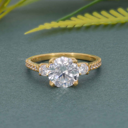 Scalloped Round Moissanite Diamond Trio Engagement Ring