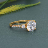 Scalloped Round Lab Grown Diamond Trio Engagement Ring