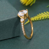 Scalloped Round Moissanite Diamond Trio Engagement Ring