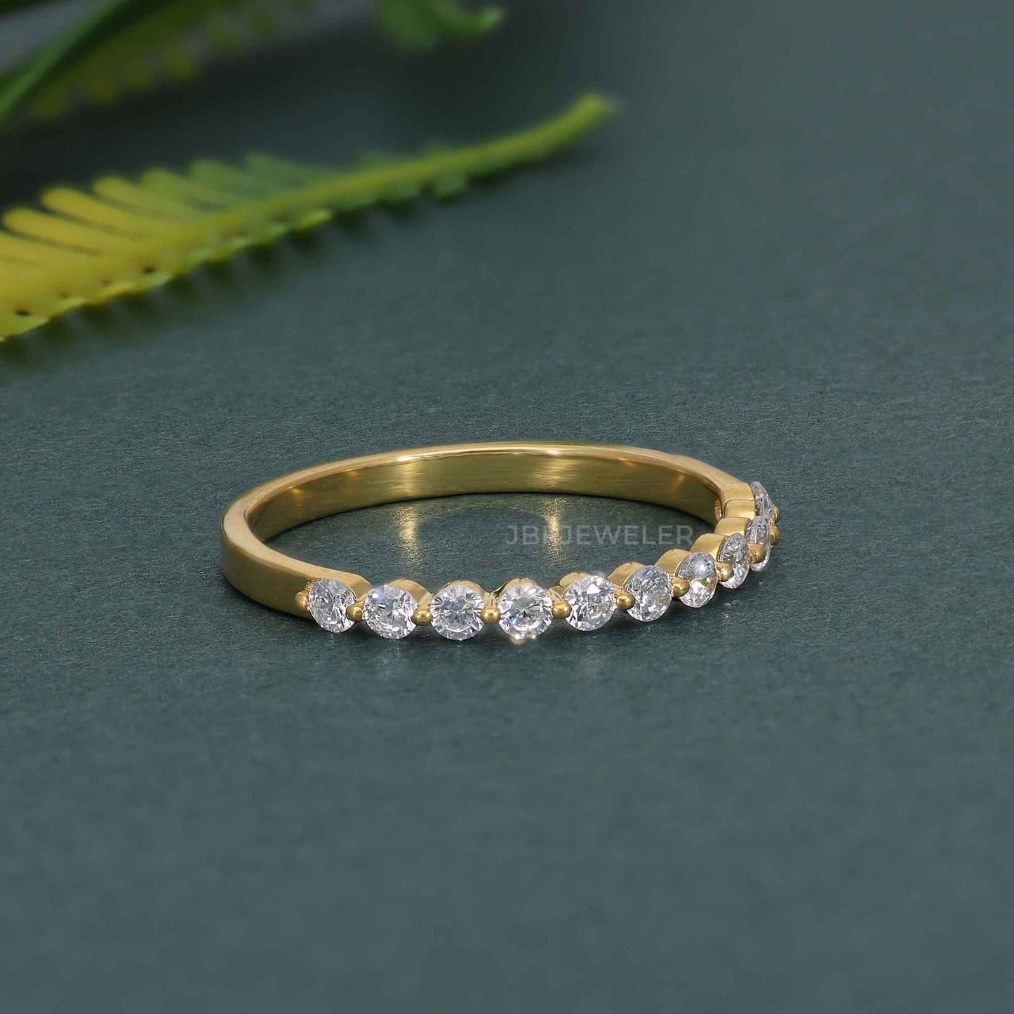 Bague de mariage en diamant moissanite à griffes partagées