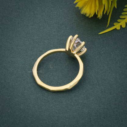 Bague de fiançailles avec diamants cultivés en laboratoire et poire à bords carrés