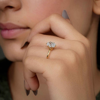 Bague de fiançailles avec diamants cultivés en laboratoire, taille ovale à six griffes