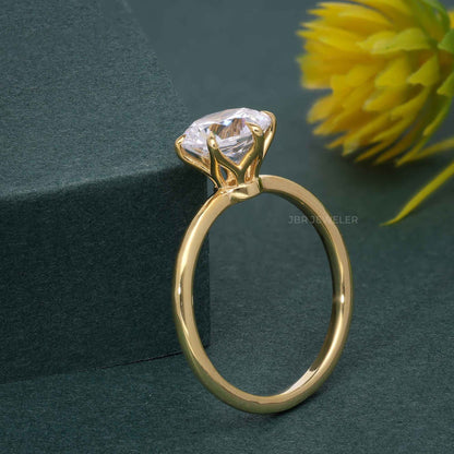 Bague de fiançailles solitaire moissanite taille ronde à six griffes