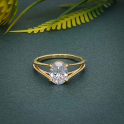 Bague solitaire avec diamants cultivés en laboratoire, tige fendue, taille ovale