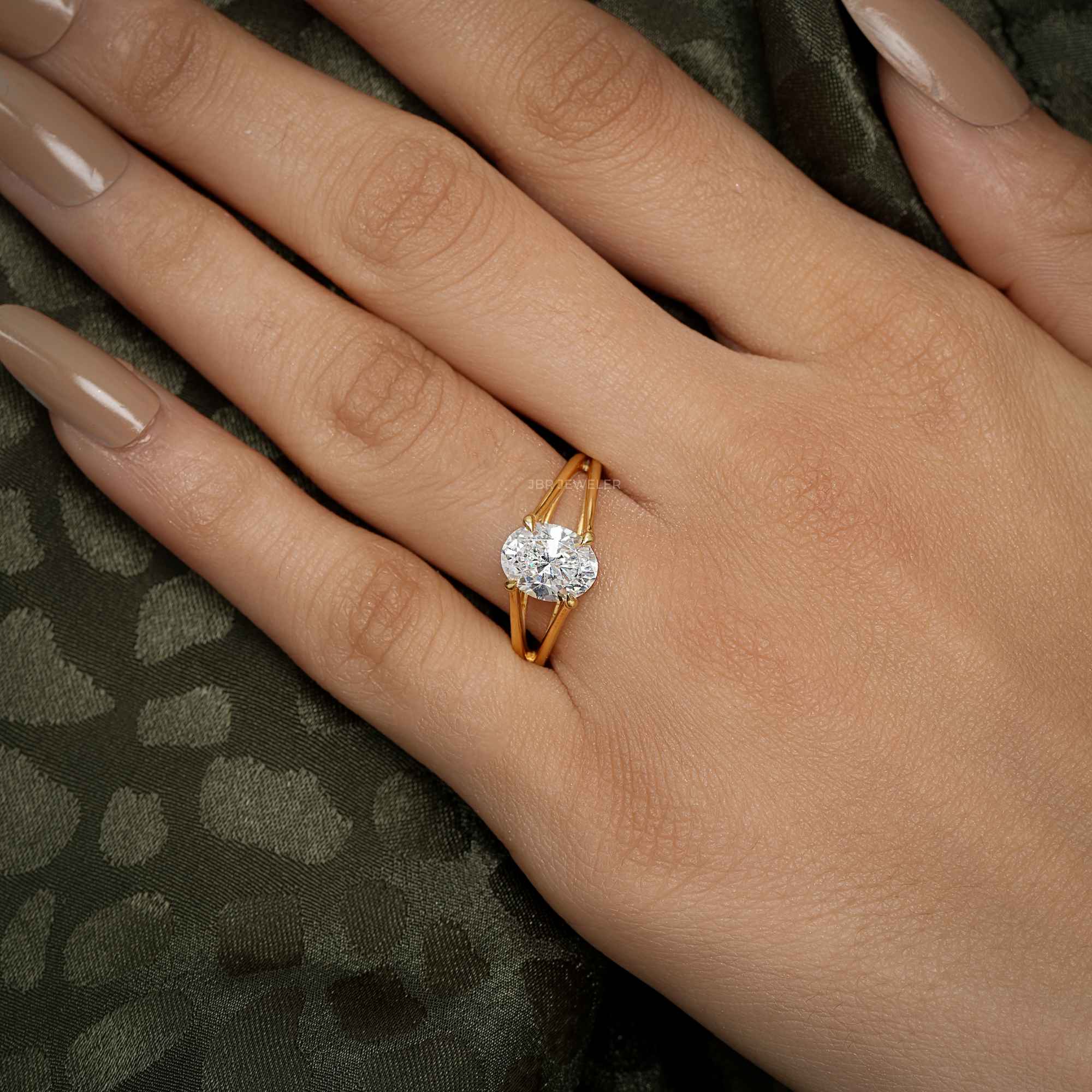 Split Band Oval Cut Moissanite Diamond Solitaire Ring - JBR Jeweler