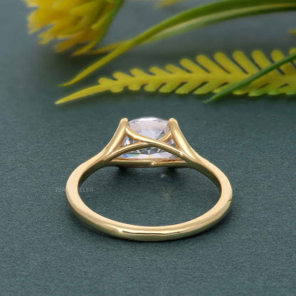 Bague de fiançailles ovale en diamant cultivé en laboratoire révélée