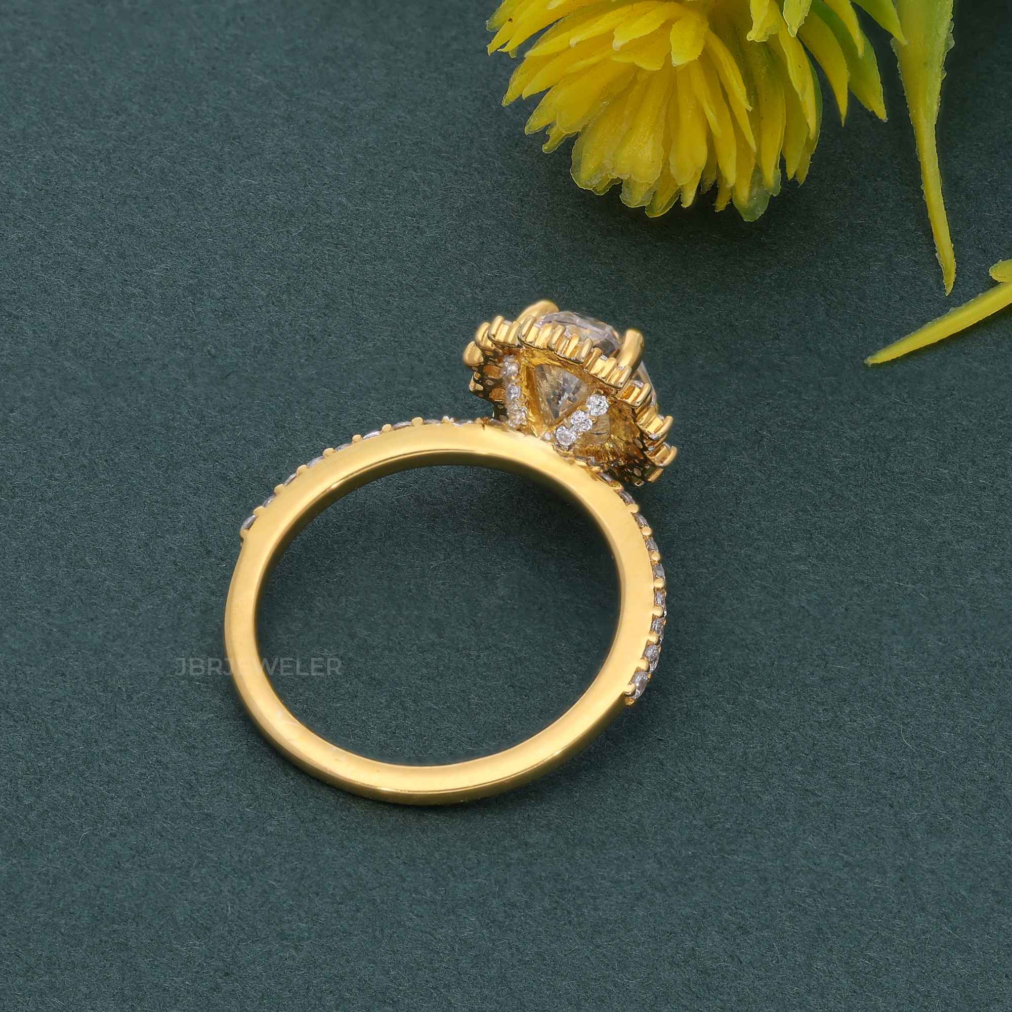 Sunburst Oval Cut Moissanite Diamond Halo Engagement Ring - JBR Jeweler