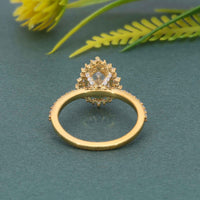 Bague de fiançailles halo de diamants moissanite taille poire Sunburst